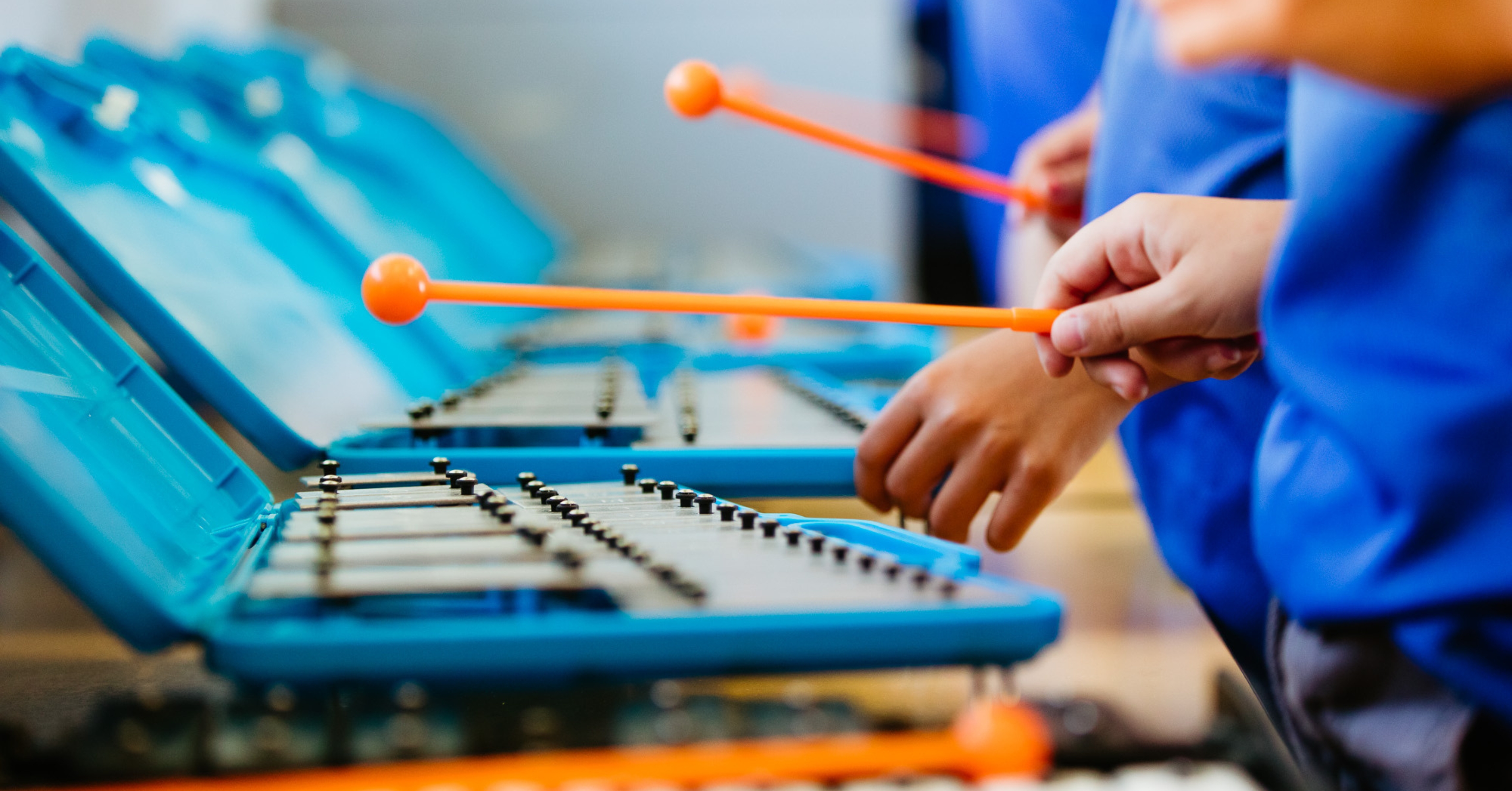 The Song Room is proud to present our new Victorian Challenge and Enrichment Series (VCES) program for 2026 - Primary Production. Over two immersive days of songwriting and sound production, students in Years 5-6 will work in small groups with industry experts and one of our highly experienced Teaching Artists to compose, produce, and record their own original music. The program supports diverse learners and includes creative facilitation, school-based resources, and opportunities to share completed songs within the school community.